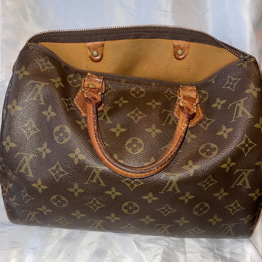 Vintage Louis Vuitton Speedy 30